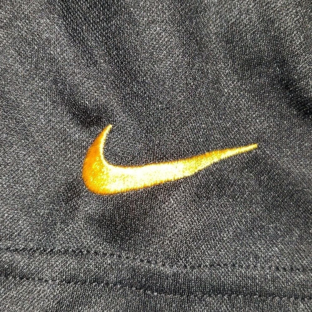 Nike DriFit - Picture 4 of 5